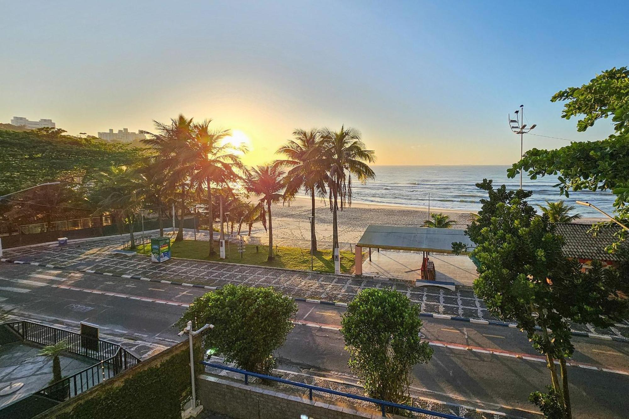 5E-Pe Na Areia Da Praia Do Tombo, 2 Quartos, Ar Cond, 2 Banheiros,2 Vagas+Roupas De Cama 瓜鲁雅 外观 照片